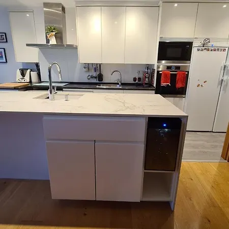 Céntrico, Amplio Y Lujoso Con Preciosas Vistas Apartamento *