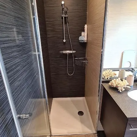 Apartamento Céntrico, Amplio Y Lujoso Con Preciosas Vistas *